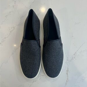 Vince Blair slip on sneakers size 9.5-NEW